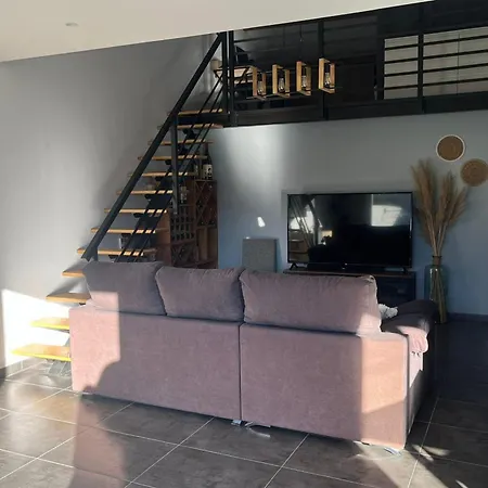 Villa Riboleys - Maison De 100m2 Avec Jardin *