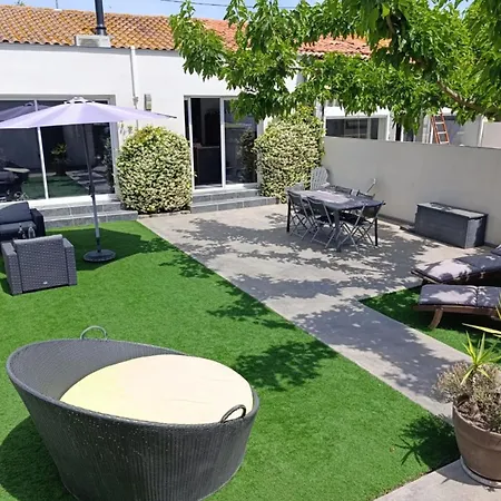 Maison Moderne De 100m2 Avec Jardin 别墅