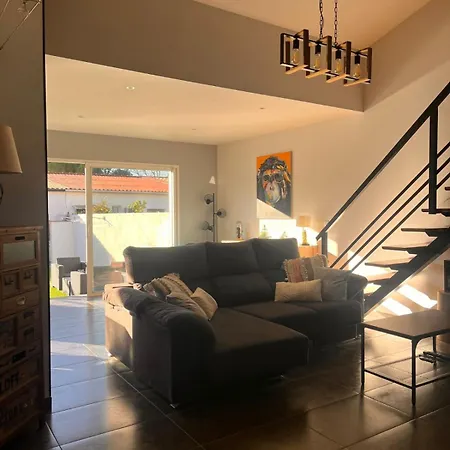 Riboleys - Maison De 100m2 Avec Jardin Vila